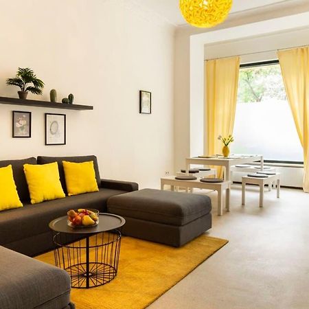 Modern 2 Bedroom Apartment In Berlin Schoeneberg Exteriör bild