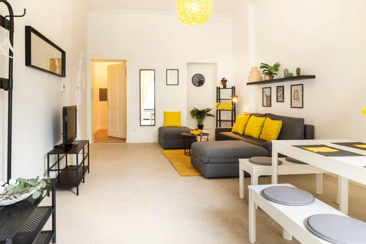 Modern 2 Bedroom Apartment In Berlin Schoeneberg Exteriör bild