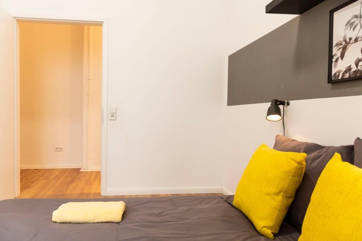 Modern 2 Bedroom Apartment In Berlin Schoeneberg Exteriör bild