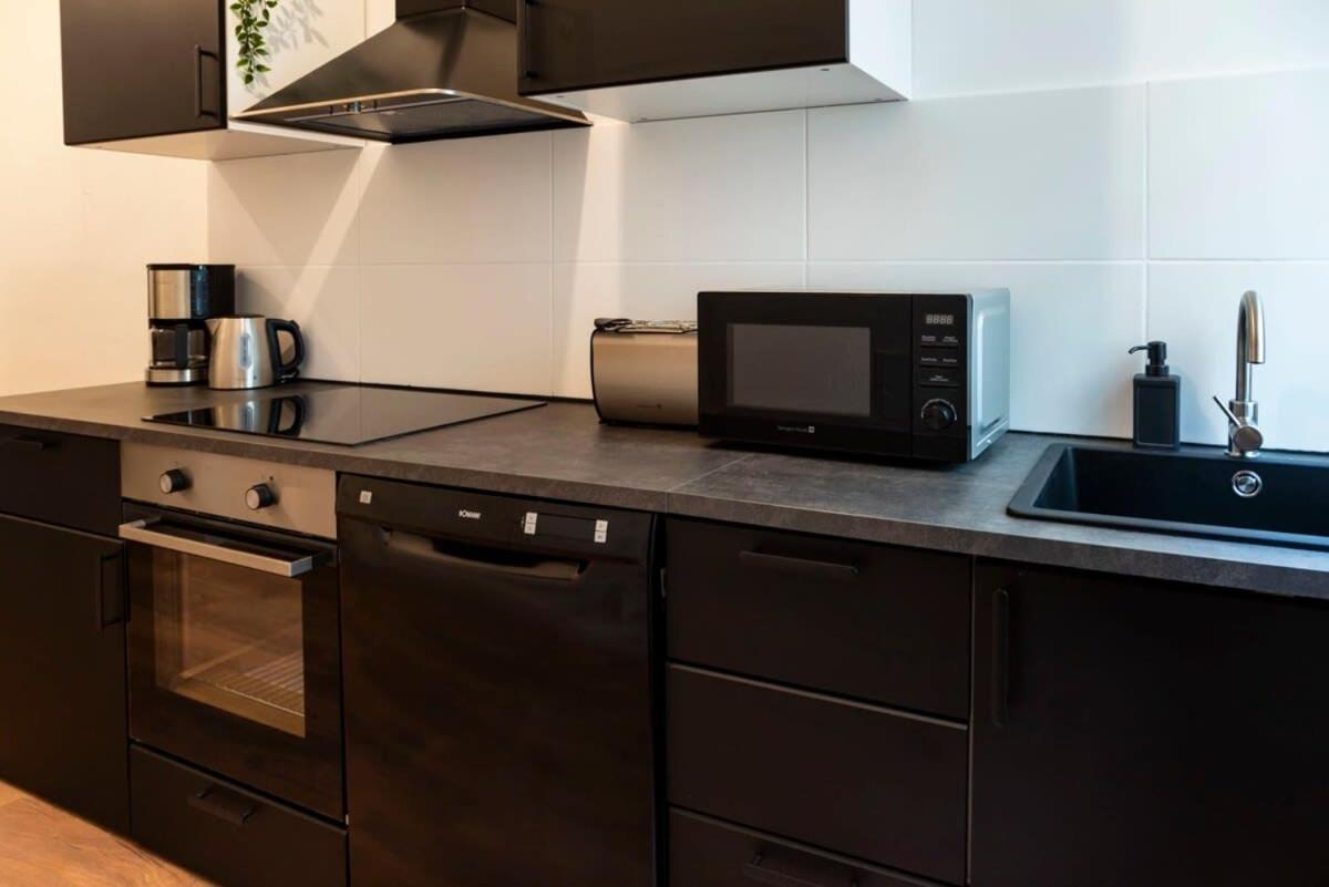 Modern 2 Bedroom Apartment In Berlin Schoeneberg Exteriör bild